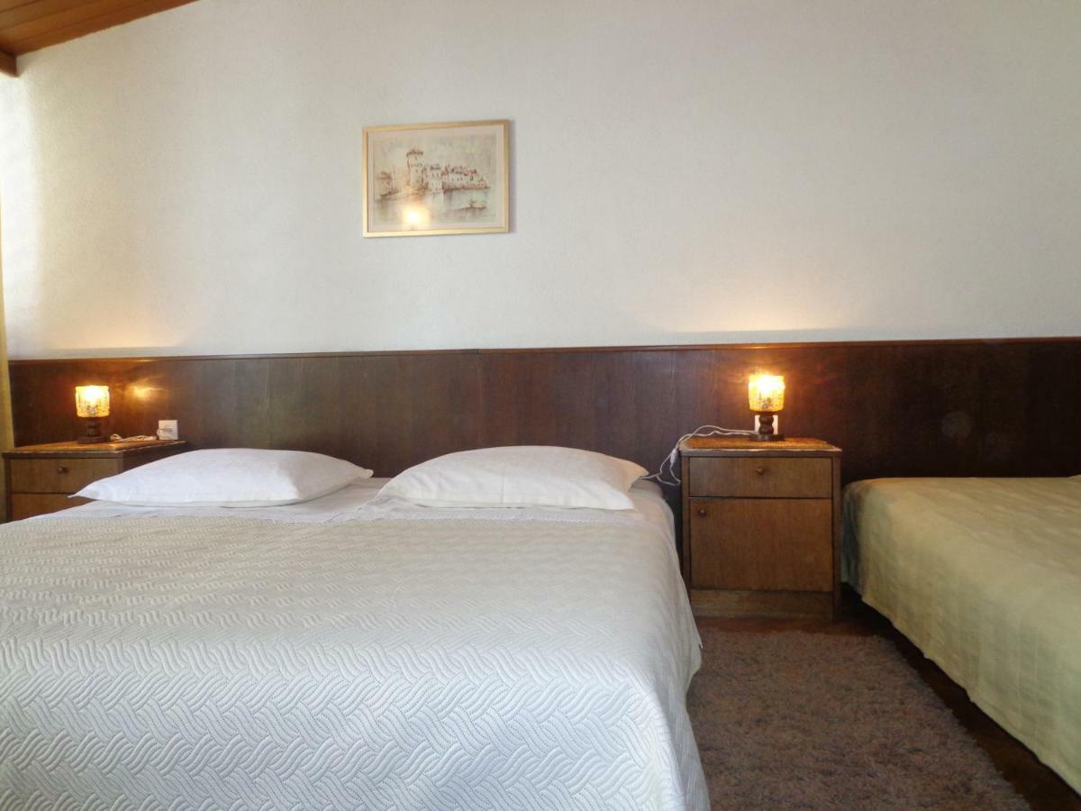 Guesthouse Matko Brela Ngoại thất bức ảnh